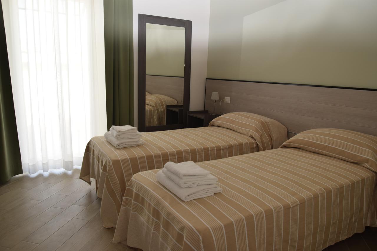 La Formica Hotel Civitavecchia Exterior foto